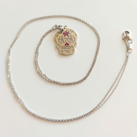 ***SOLD*** Skull necklace - Picture 2 of 3